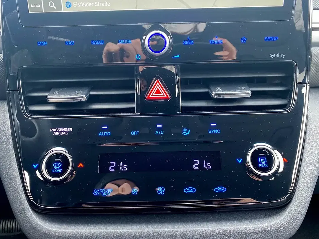 Hyundai IONIQ 1.6 GDI PHEV Style - Thumbnail 11