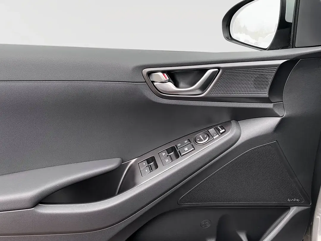 Hyundai IONIQ 1.6 GDI PHEV Style - foto 13