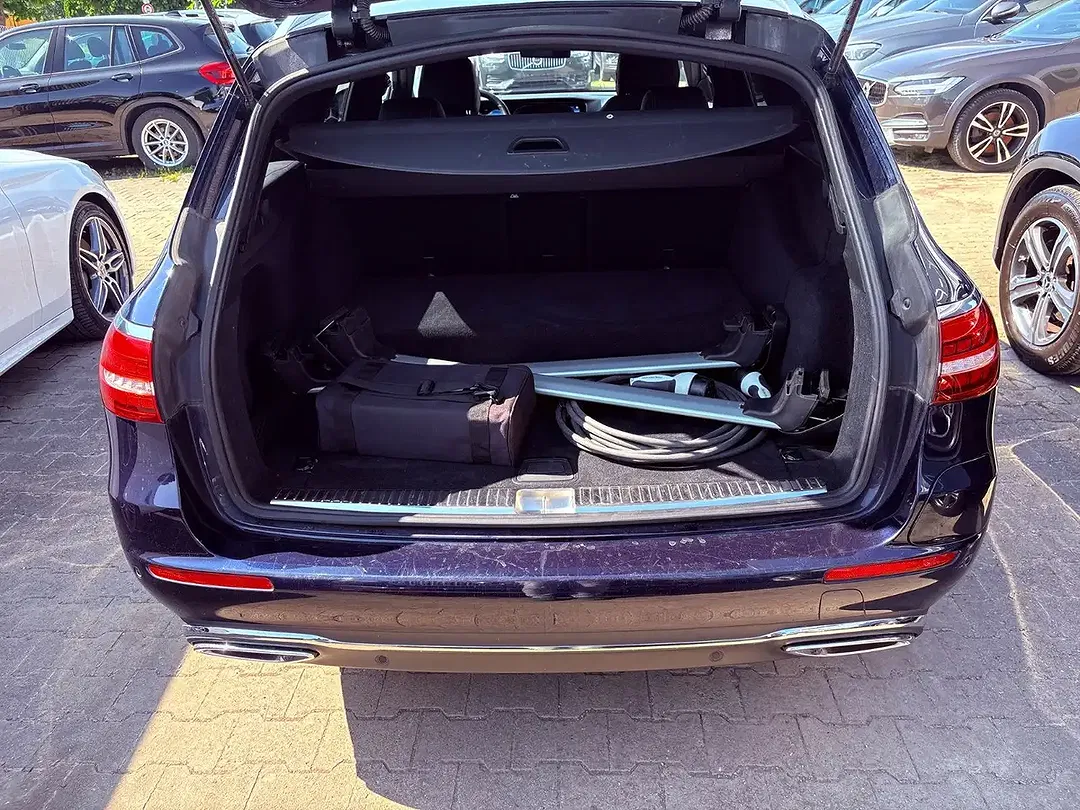 Mercedes-Benz E 300 4MATIC - Thumbnail 10