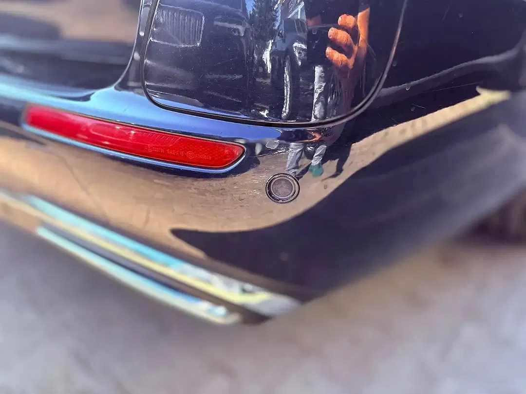 Mercedes-Benz E 300 4MATIC - Thumbnail 4