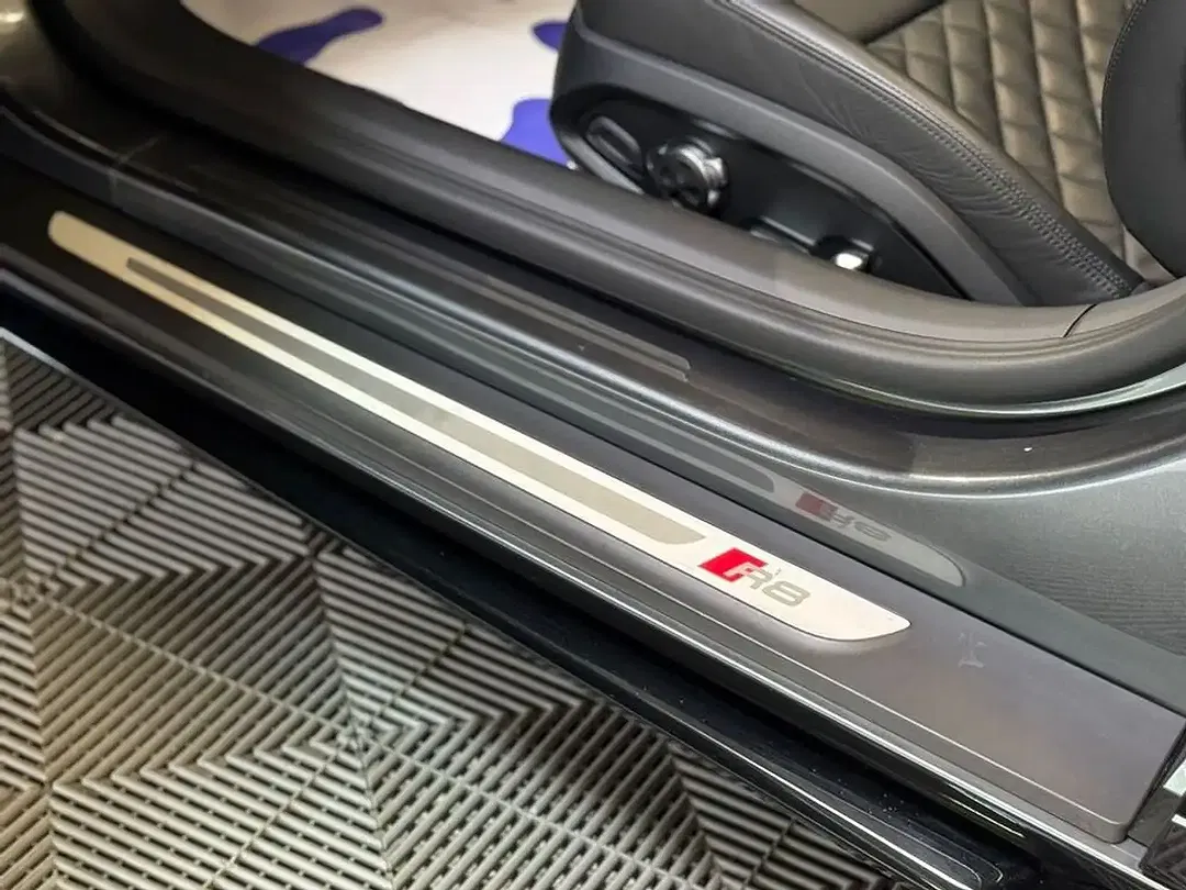 Audi R8 5.2 FSI quattro performance - Thumbnail 7