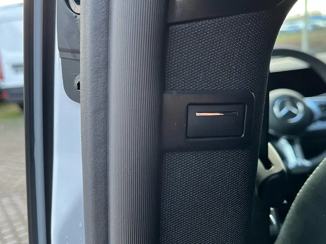 Mercedes-Benz V 250 9G-TRONIC Style - Thumbnail 6