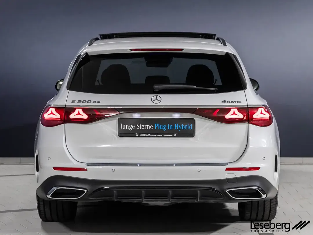Mercedes-Benz E 300 4MATIC AMG - Thumbnail 6