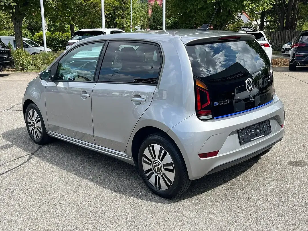 Volkswagen up! Style Plus - Thumbnail 4