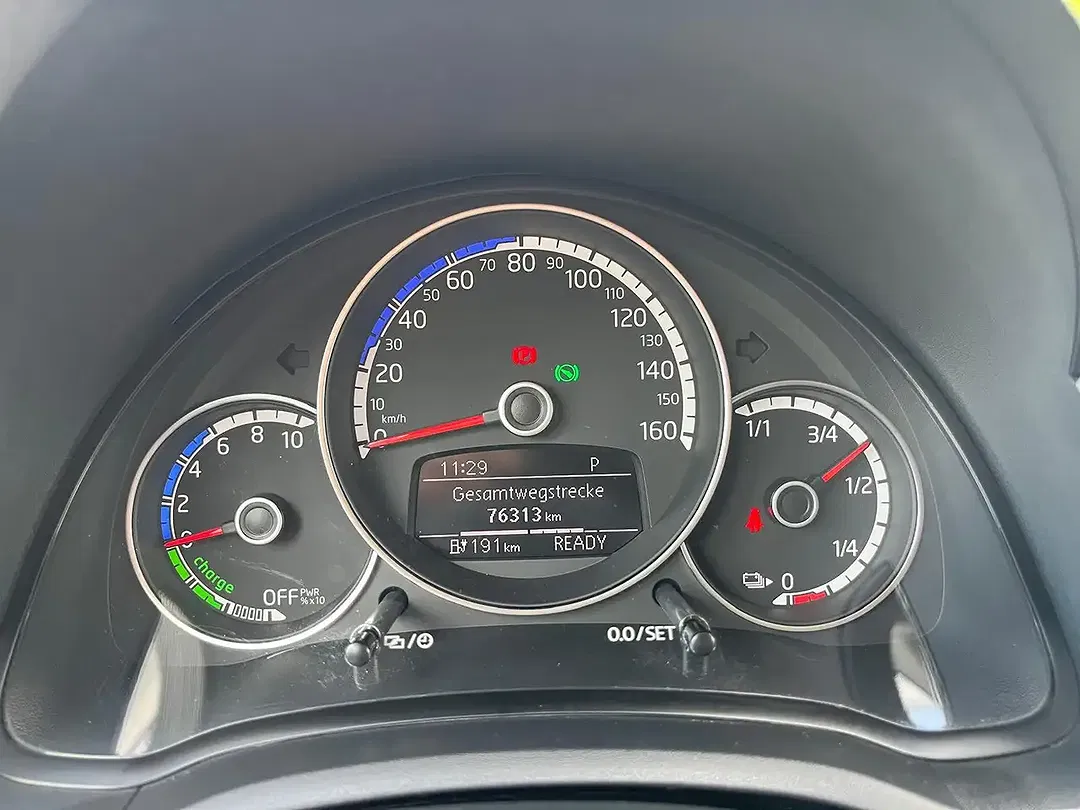 Volkswagen up! Style Plus - Thumbnail 9
