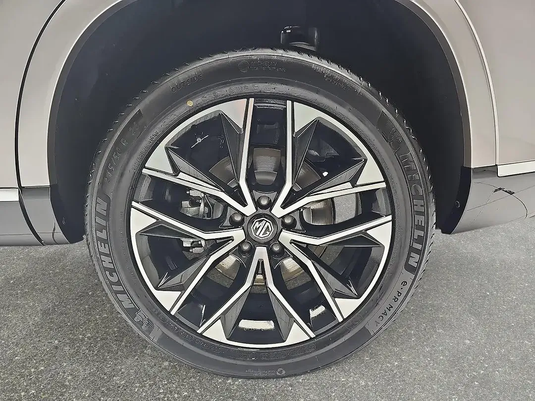 MG MGS9 PHEV Premium - Thumbnail 6