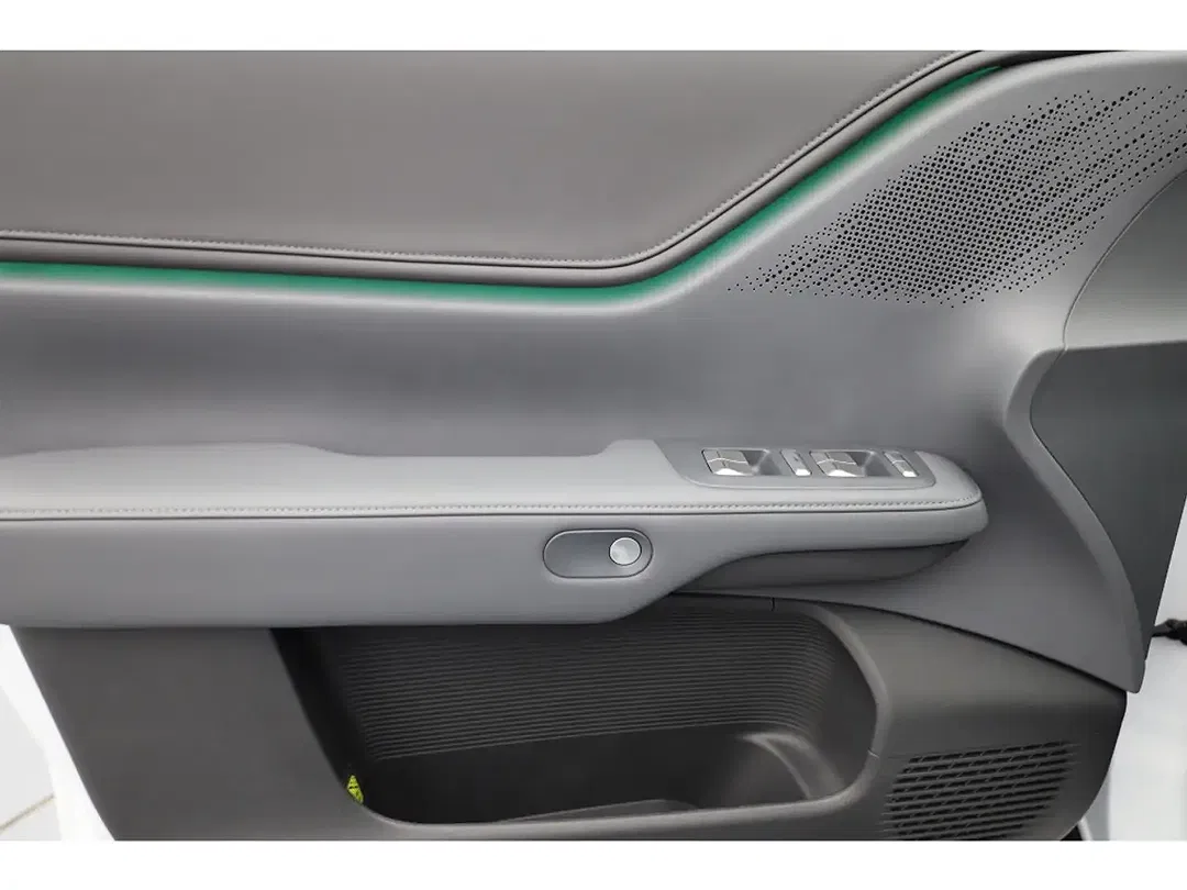 Xpeng G6 RWD MY2025 Standard Range - Thumbnail 11
