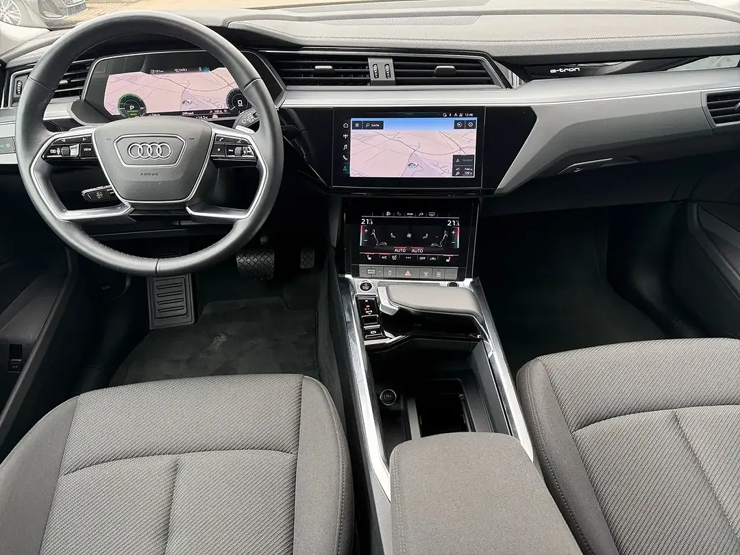 Audi Q8 e-tron 55 quattro - Thumbnail 9