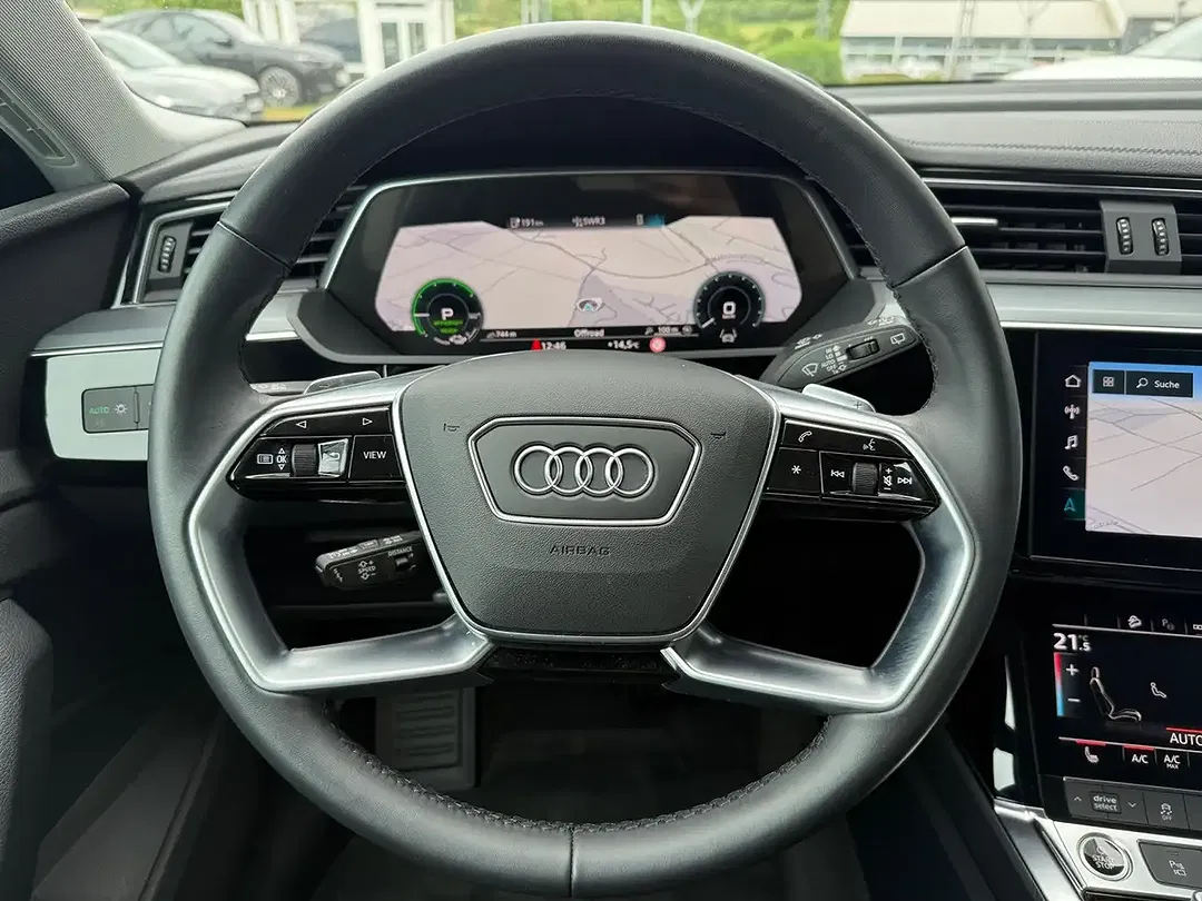 Audi Q8 e-tron 55 quattro - Thumbnail 11