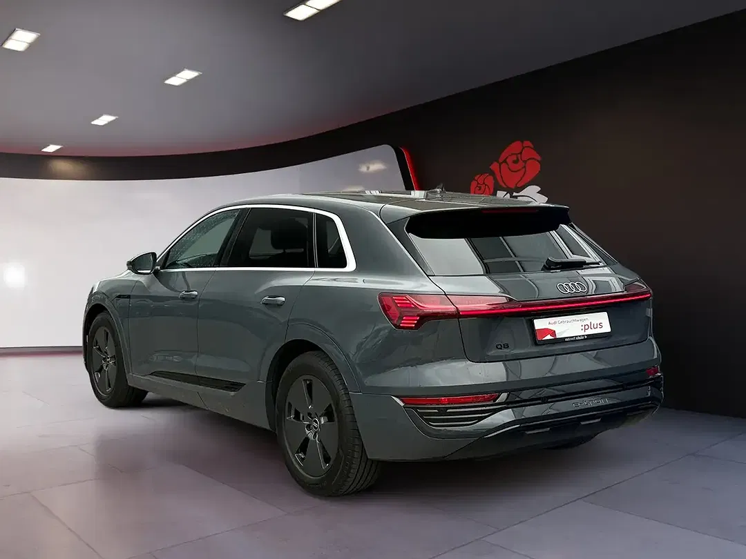 Audi Q8 e-tron 55 quattro - Thumbnail 3