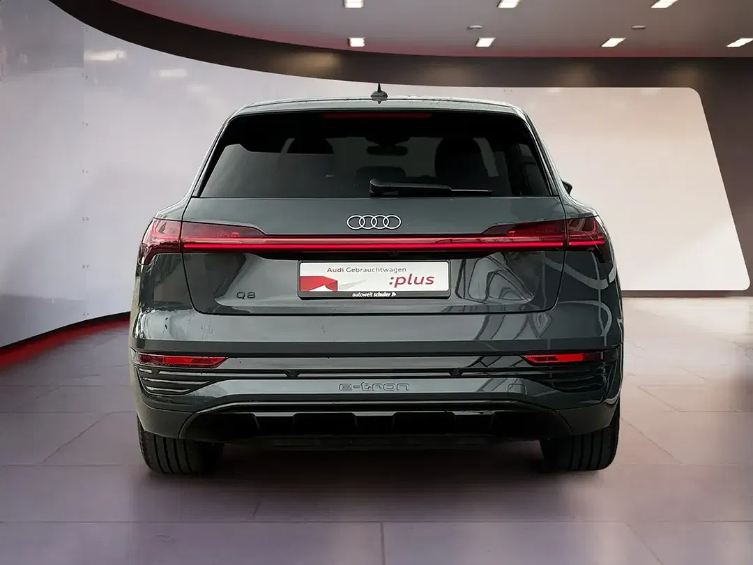 Audi Q8 e-tron 55 quattro - Thumbnail 4