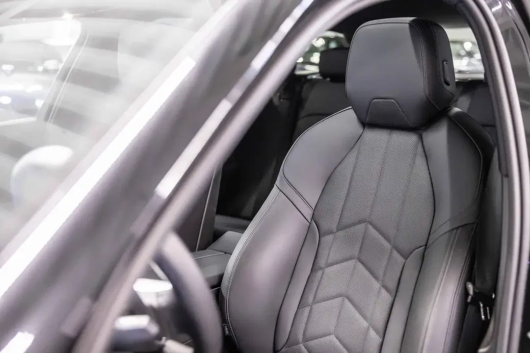BMW i5 eDrive Touring M Sport - Thumbnail 14