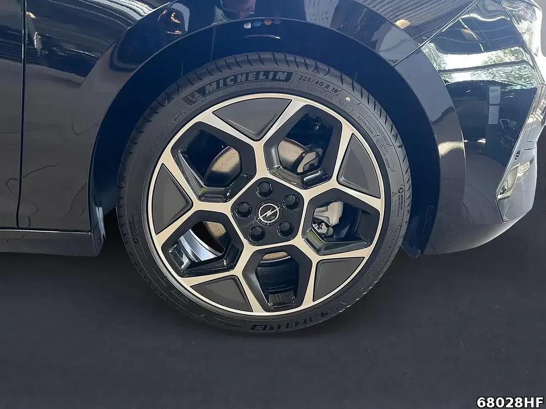 Opel Astra Ultimate - Thumbnail 5
