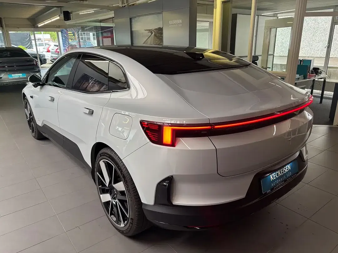 Polestar 4 Long Range Pilot Plus - Thumbnail 6
