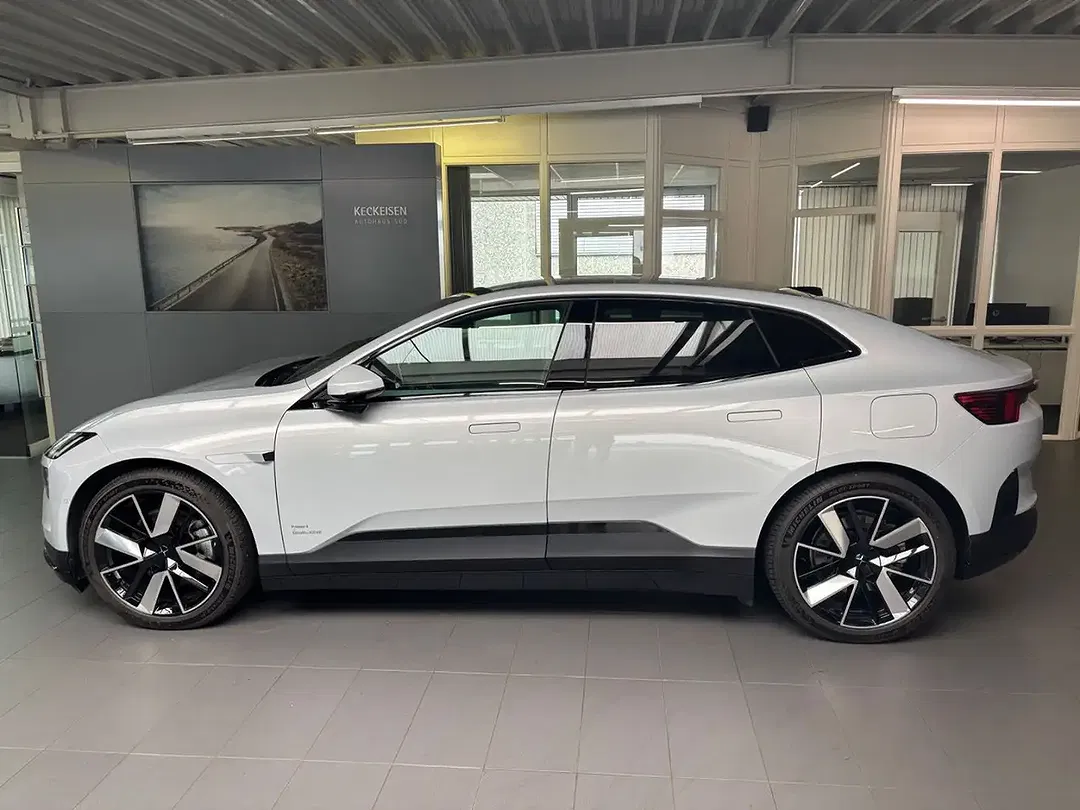 Polestar 4 Long Range Pilot Plus - Thumbnail 7
