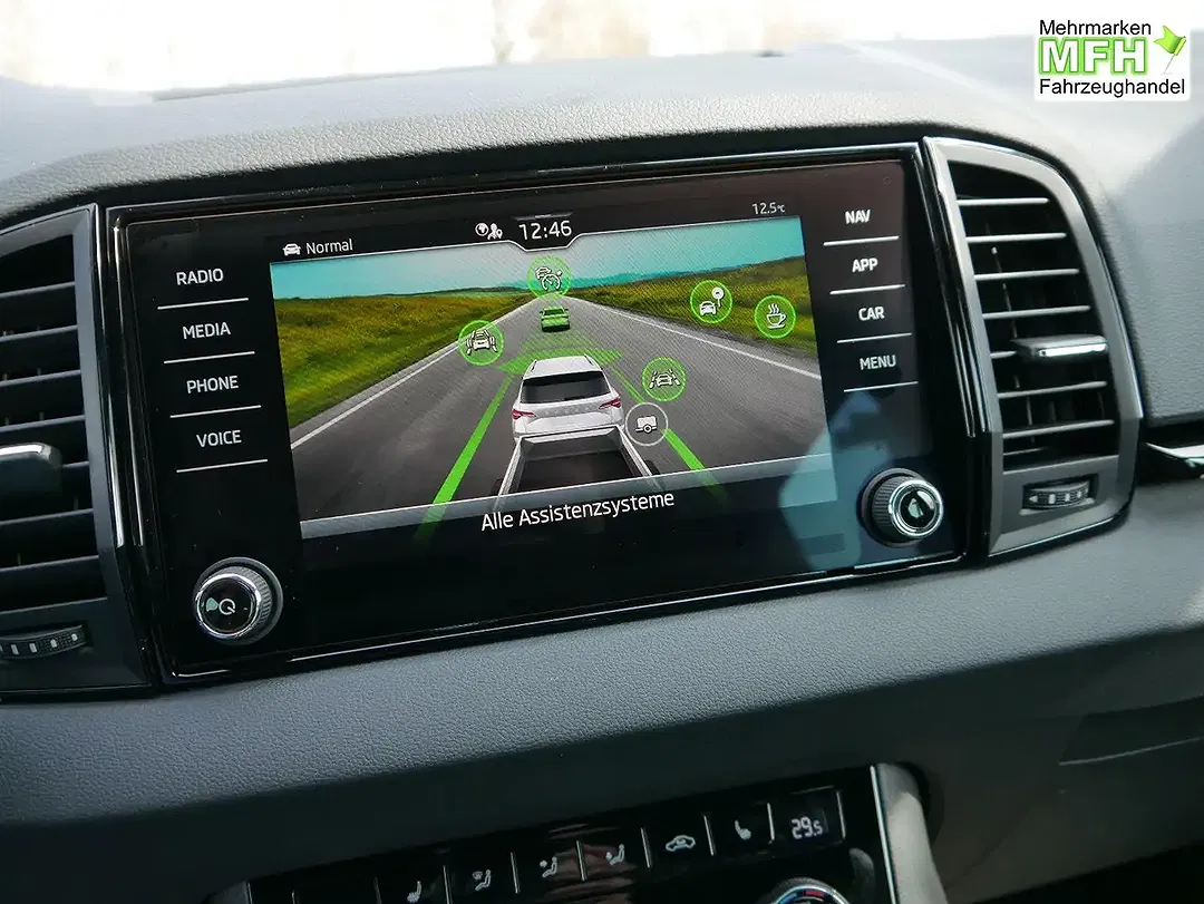 Skoda Karoq 2.0 TDI DSG 4x4 Sportline - Thumbnail 14
