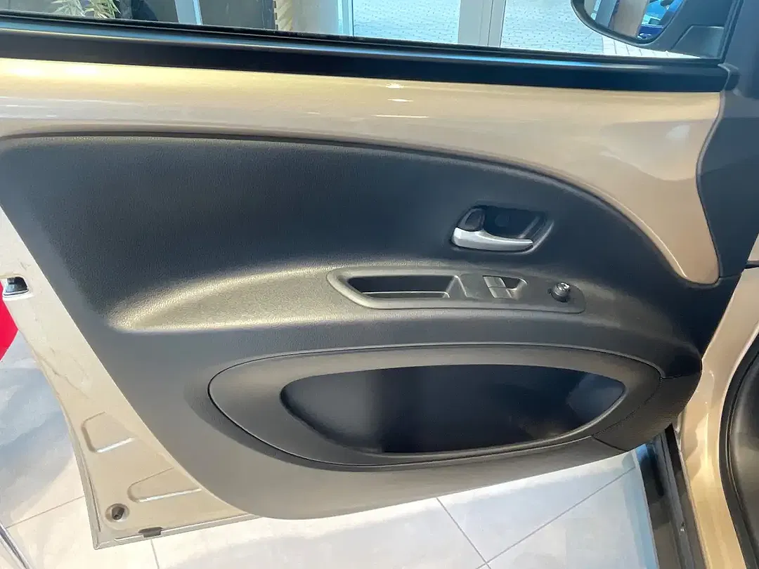 Toyota Aygo Air - Thumbnail 14