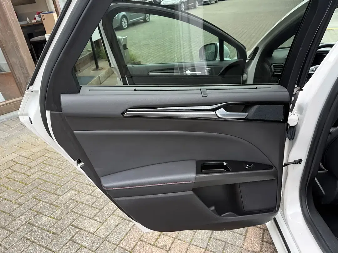 Ford Mondeo Hybrid ST-Line - Thumbnail 7