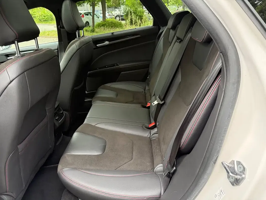 Ford Mondeo Hybrid ST-Line - Thumbnail 8