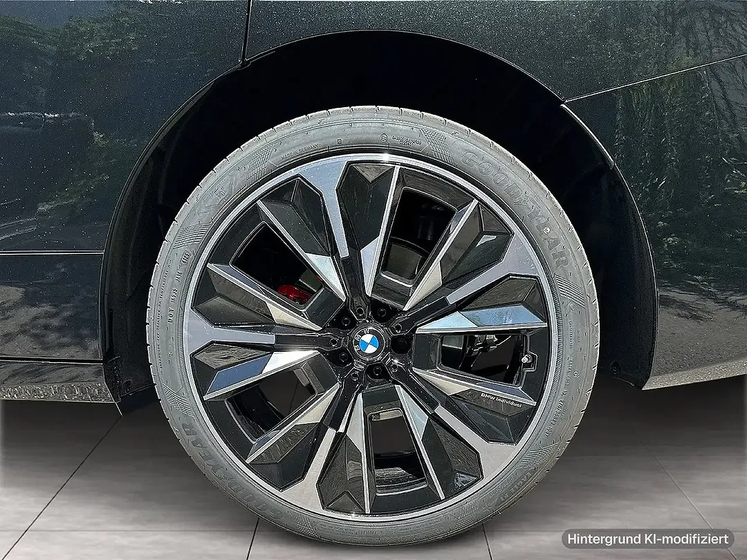 BMW iX xDrive M - Thumbnail 7