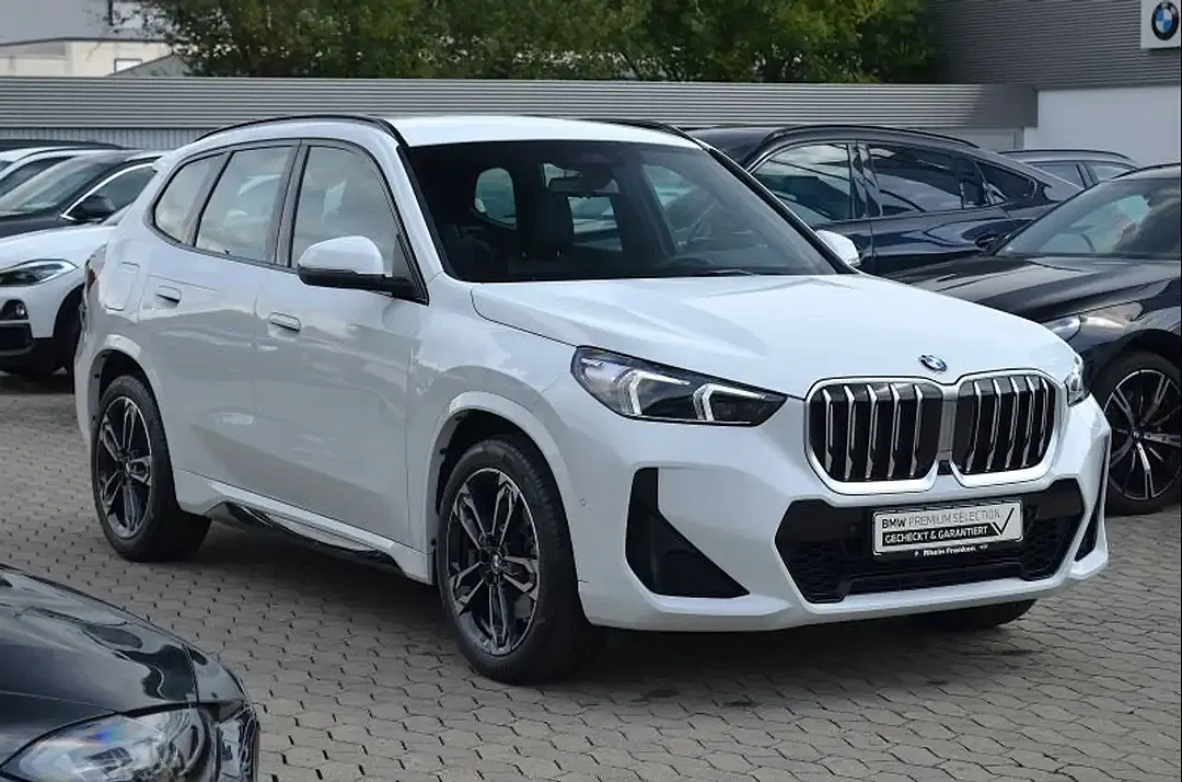 BMW X1 xDrive M Sport - Thumbnail 2