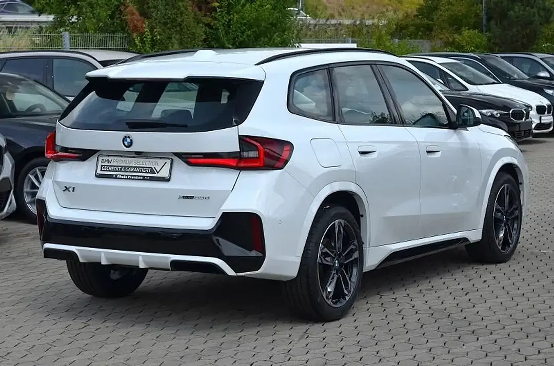 BMW X1 xDrive M Sport - Thumbnail 3