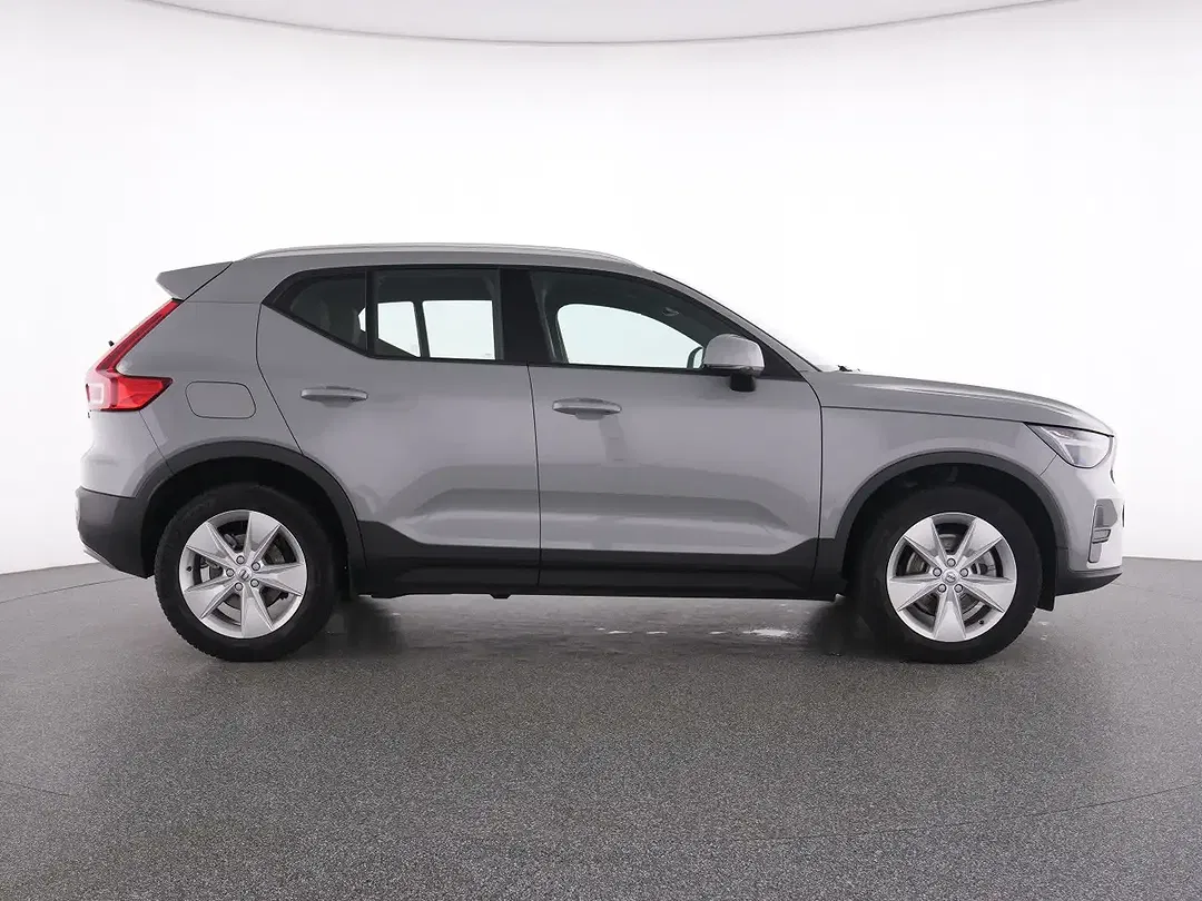 Volvo XC40 B3 Core - Thumbnail 11