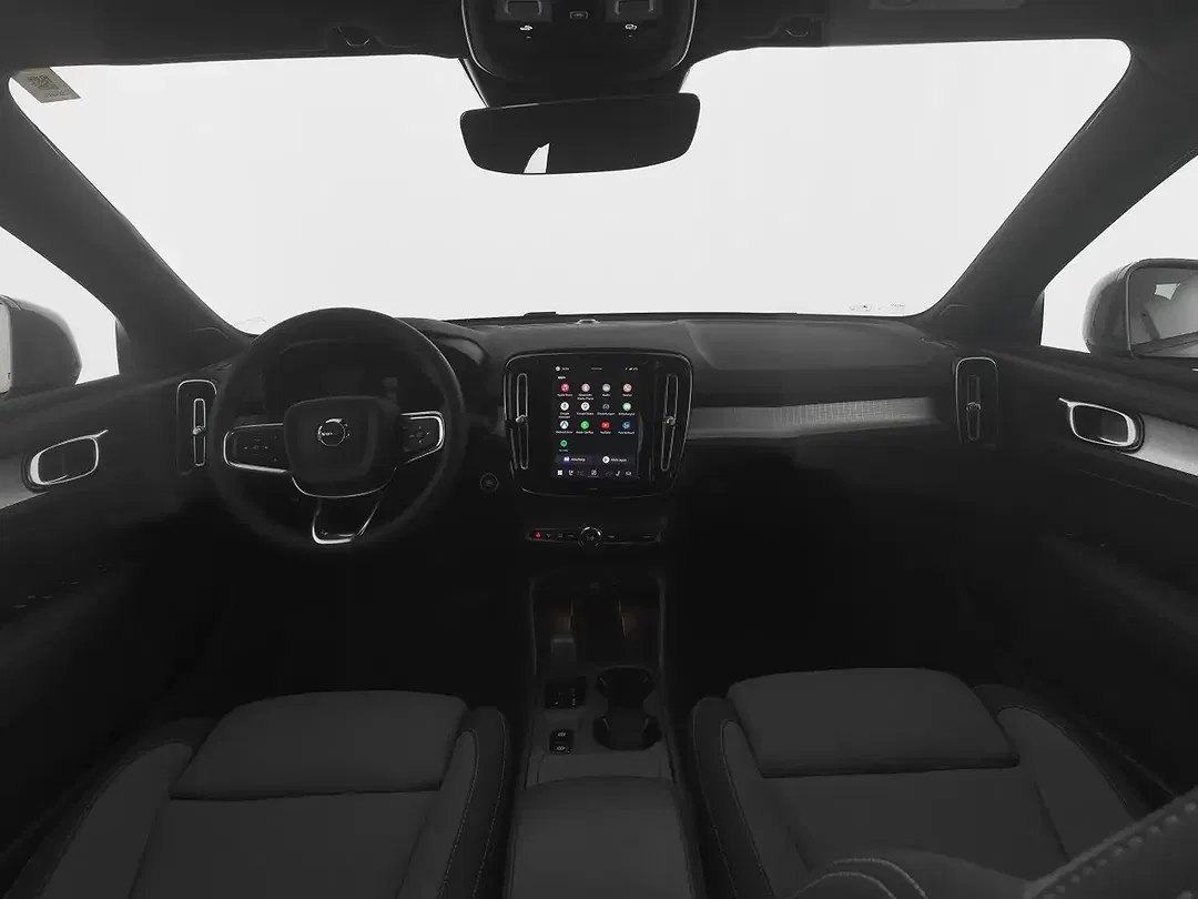 Volvo XC40 B3 Core - Thumbnail 3