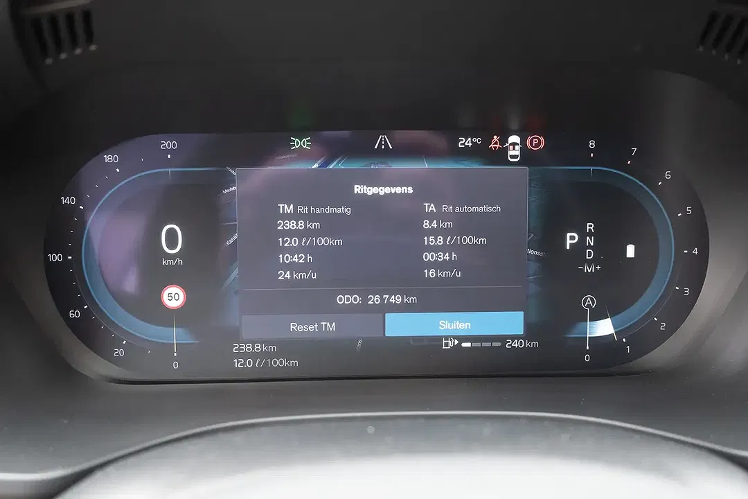 Volvo XC60 B4 2.0 MHEV Plus Dark - Thumbnail 14