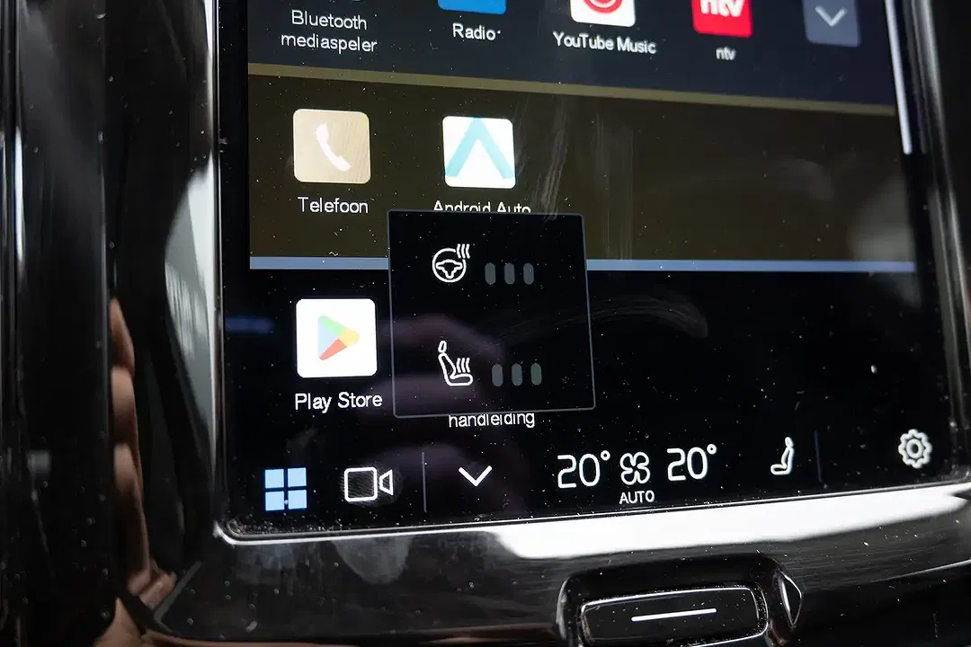 Volvo XC60 B4 2.0 MHEV Plus Dark - Thumbnail 24