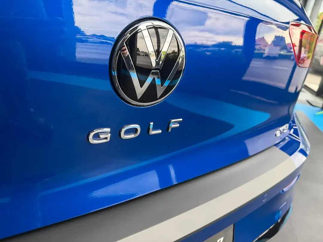 Volkswagen Golf R-Line - Thumbnail 11