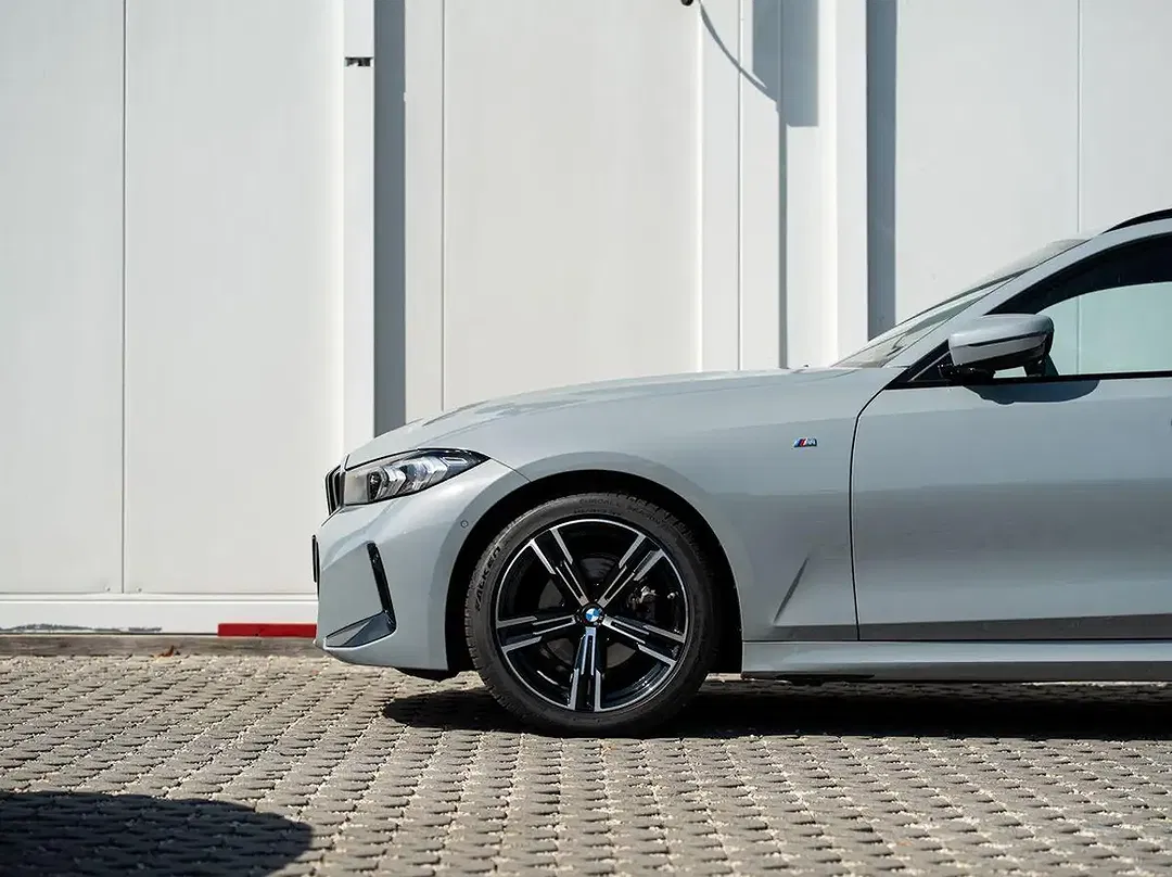 BMW 318 Touring M Sport - Thumbnail 10