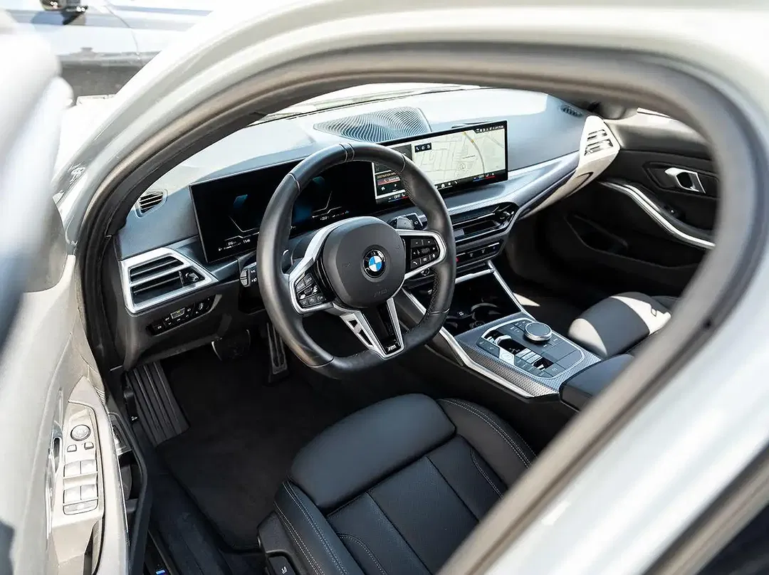 BMW 318 Touring M Sport - Thumbnail 12