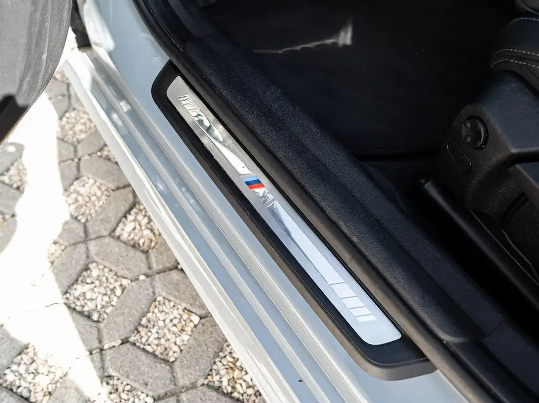 BMW 318 Touring M Sport - Thumbnail 13