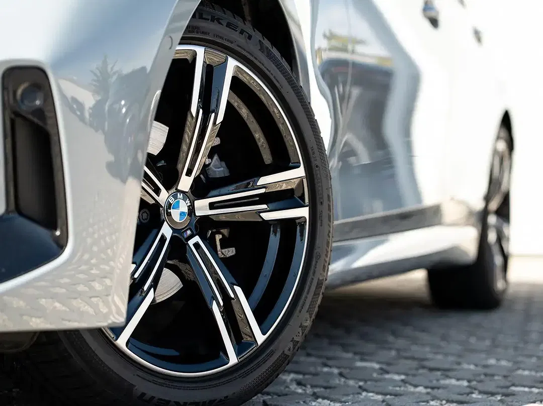 BMW 318 Touring M Sport - Thumbnail 5