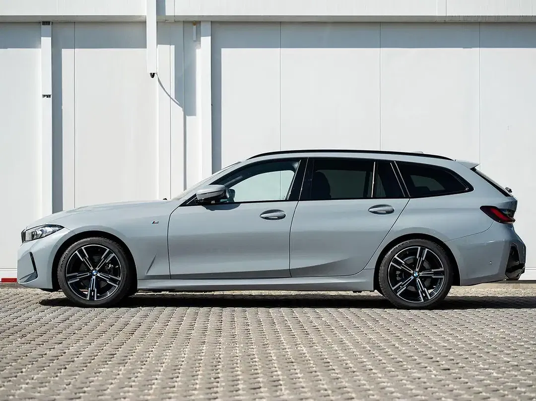 BMW 318 Touring M Sport - Thumbnail 9