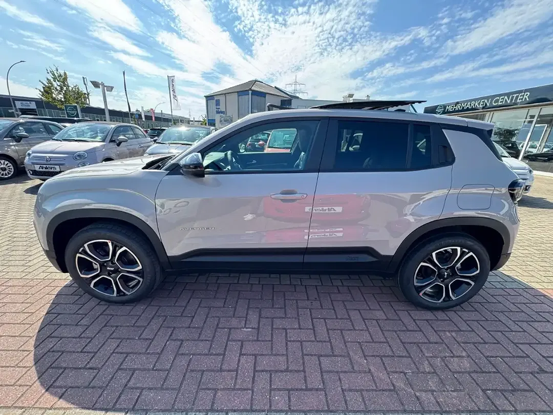 Jeep Avenger AUT Summit - Thumbnail 4