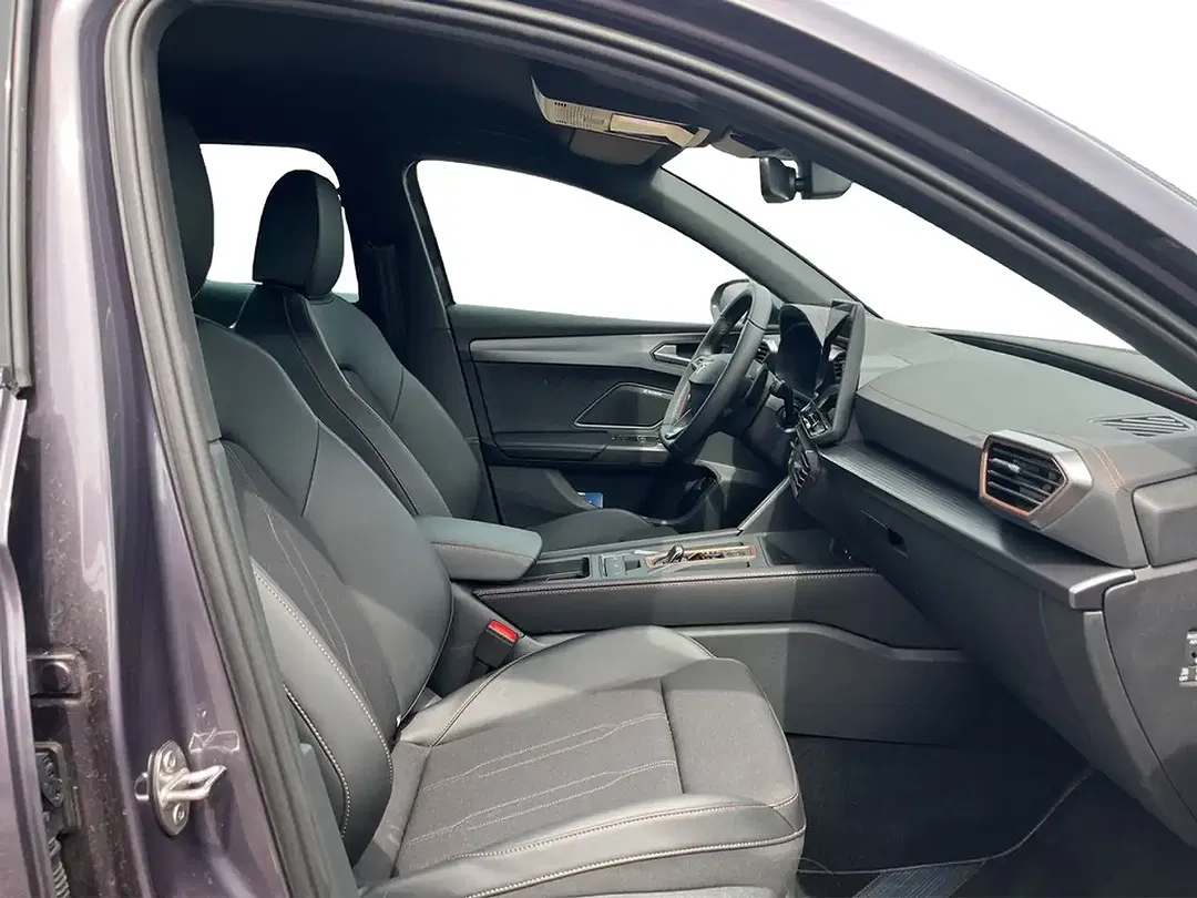 CUPRA Leon 2.0 TSI DSG 4Drive Matrix LED Sportstourer - Thumbnail 10