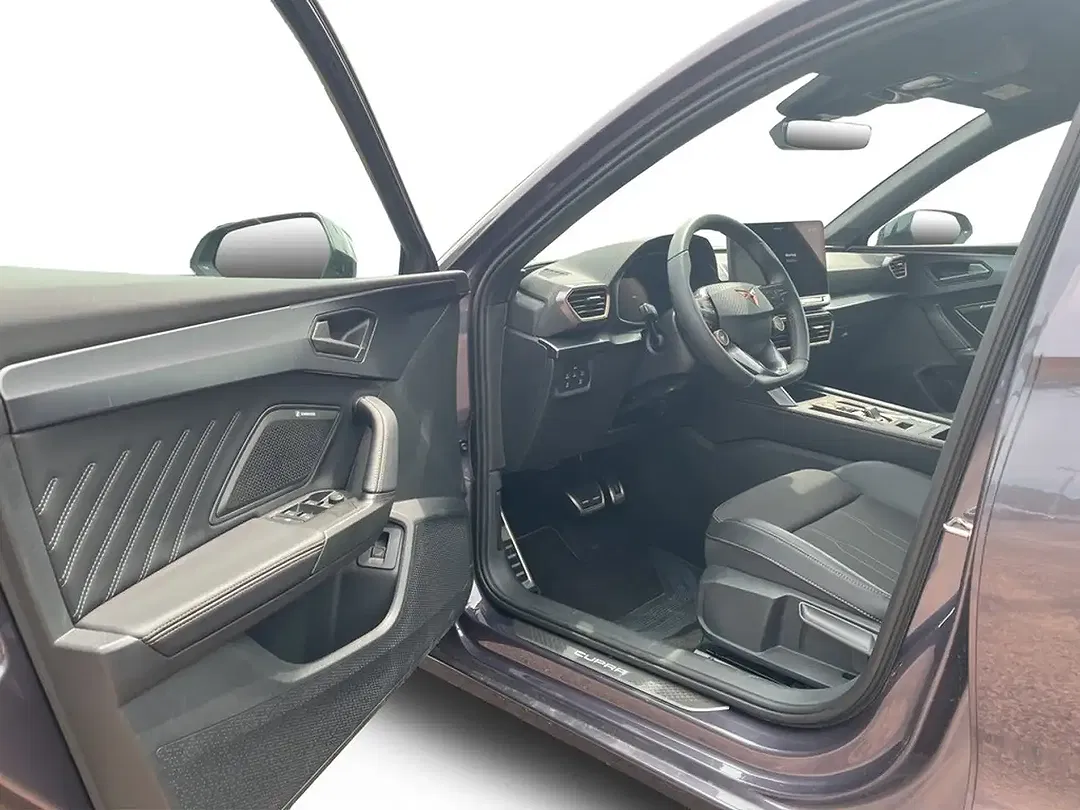CUPRA Leon 2.0 TSI DSG 4Drive Matrix LED Sportstourer - Thumbnail 11