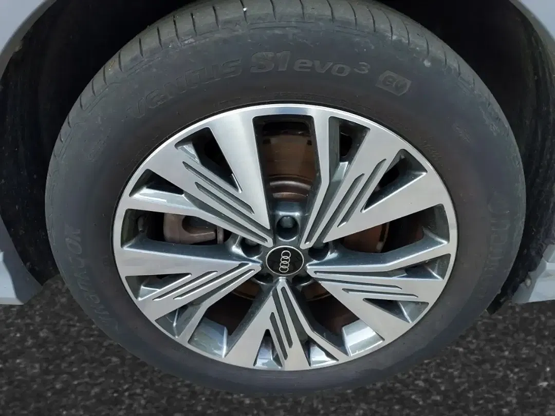 Audi Q4 e-tron 40 Sportback - Thumbnail 6