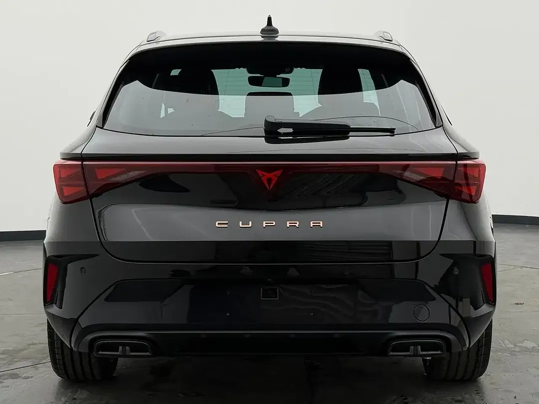 CUPRA Leon 2.0 TSI 4Drive Matrix LED Sportstourer - Thumbnail 10