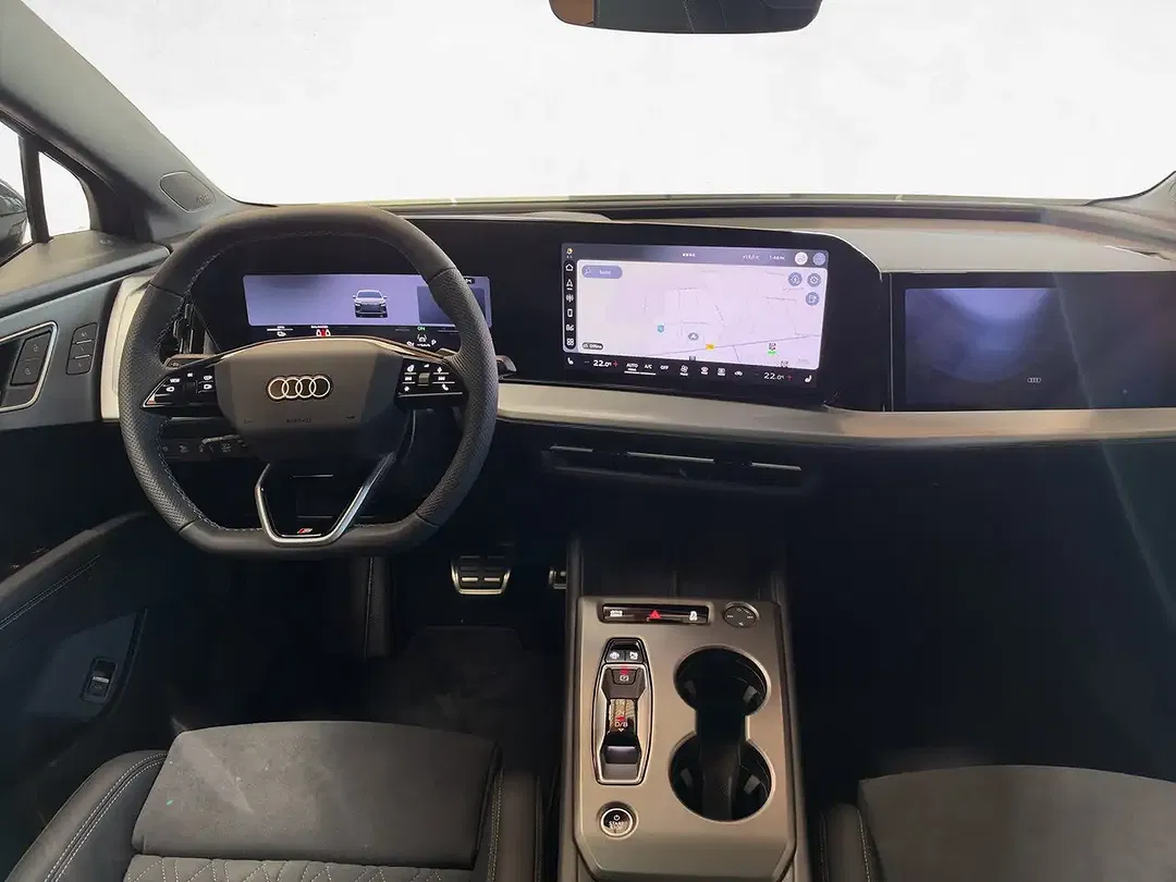 Audi Q4 e-tron quattro Matrix LED S line - Thumbnail 10