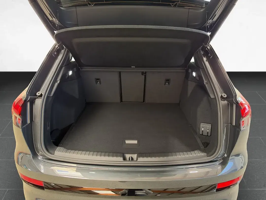 Audi Q4 e-tron quattro Matrix LED S line - Thumbnail 6