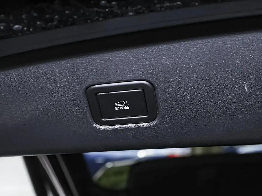 Mazda 6e EV Takumi - Thumbnail 11