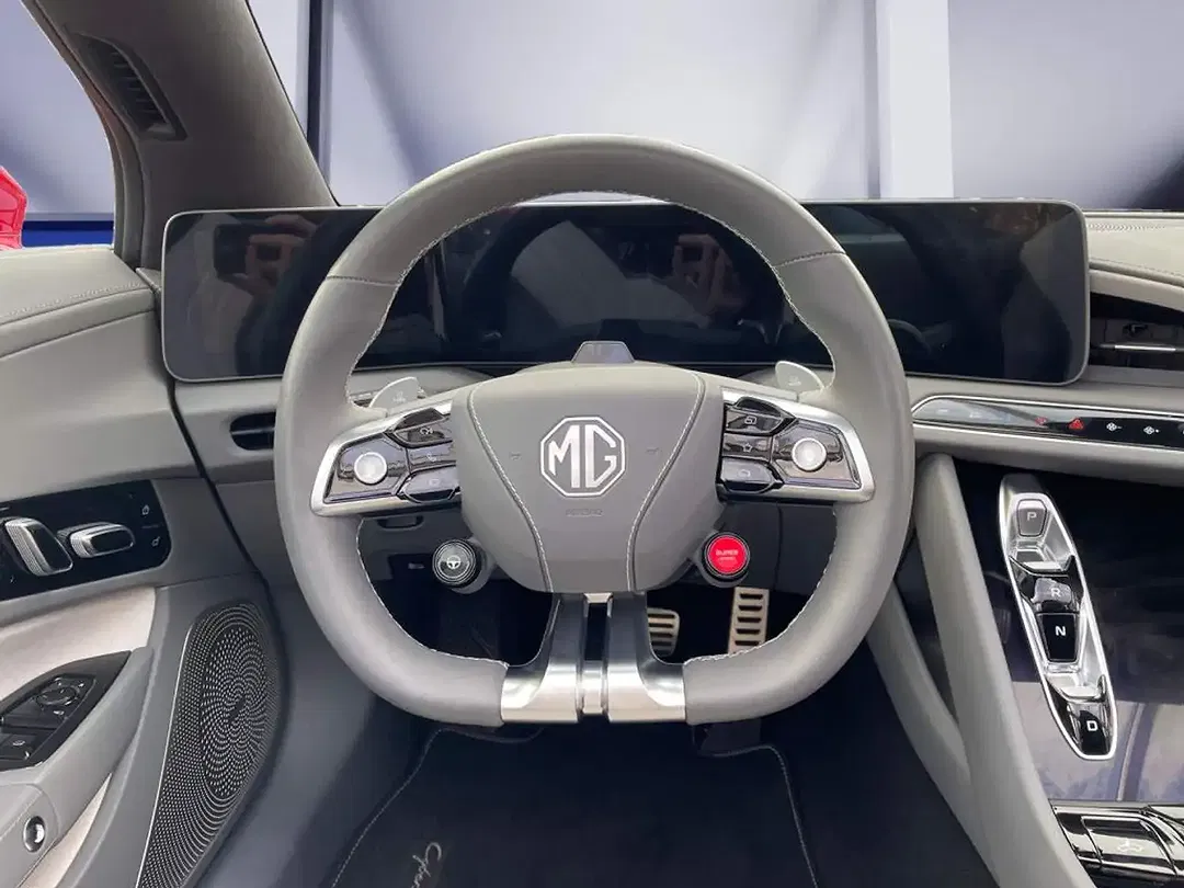 MG Cyberster - Thumbnail 11