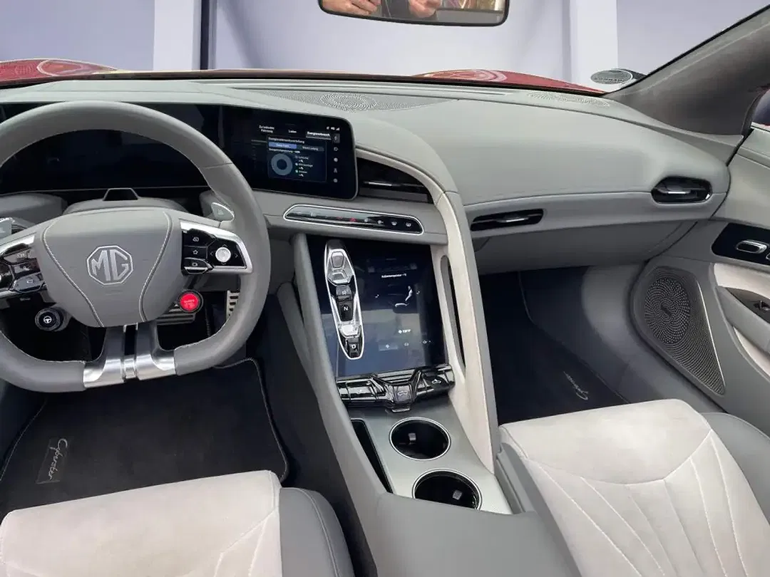 MG Cyberster - Thumbnail 13