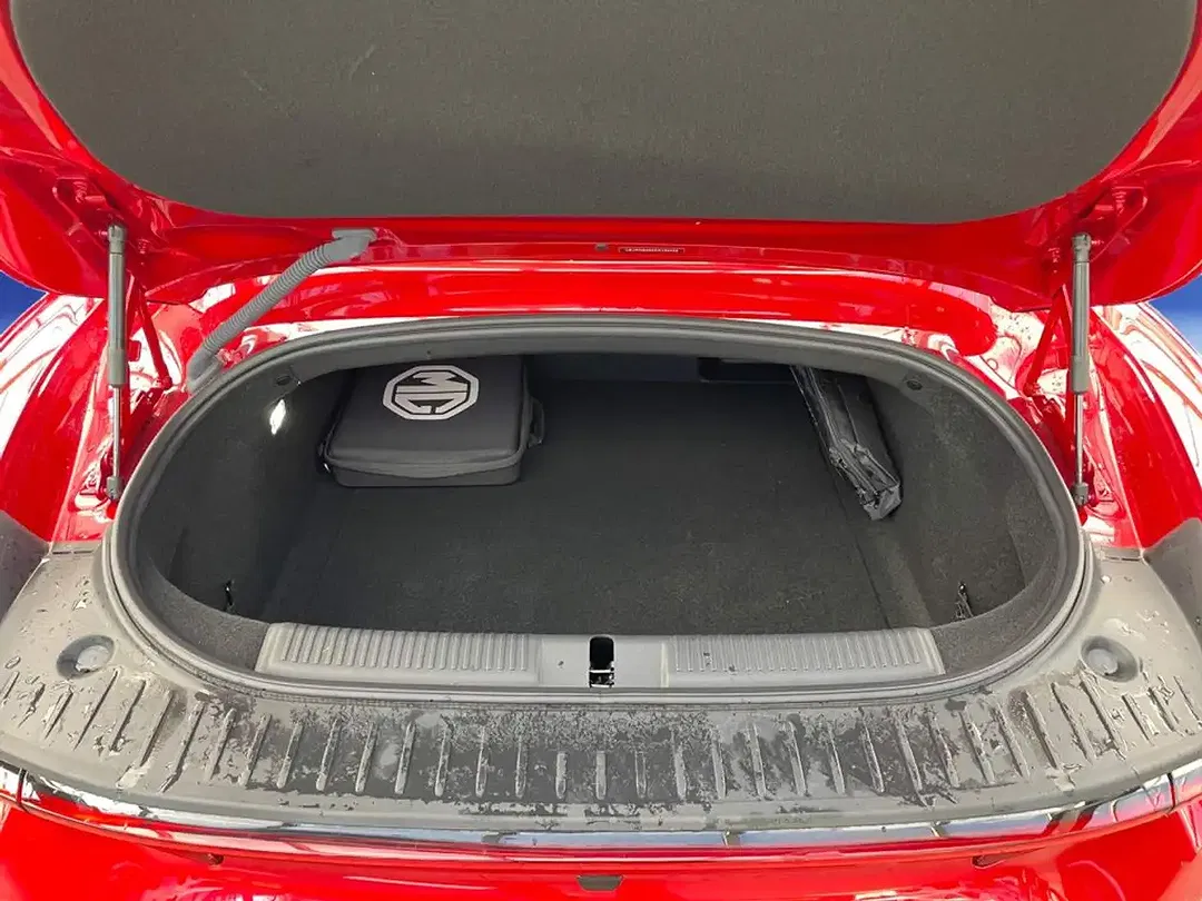 MG Cyberster - Thumbnail 7