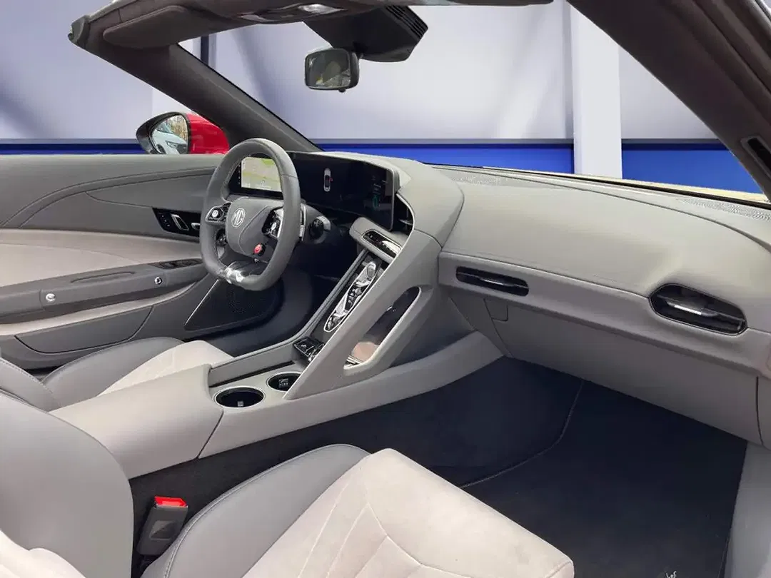 MG Cyberster - Thumbnail 9