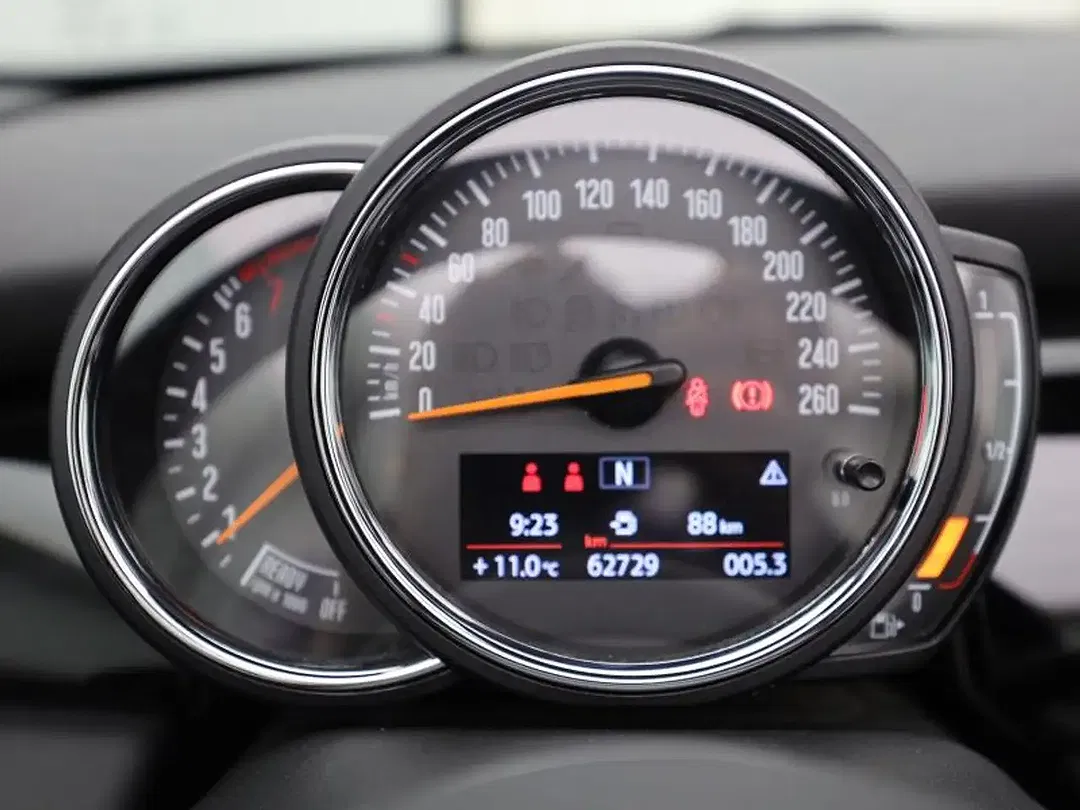 MINI Cooper Cabrio Facelift - Thumbnail 11