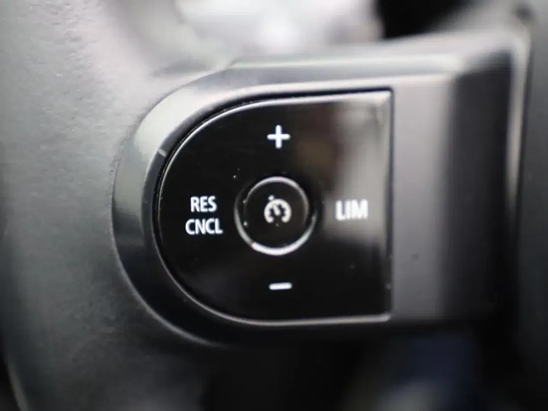 MINI Cooper Cabrio Facelift - Thumbnail 12